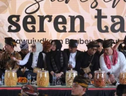 Gubernur Banten Bangga dan Bersyukur Hadiri Seren Taun Guru Cucuk Kasepuhan Cisungsang