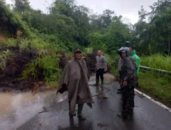 Polri Kerahkan Personel Membantu Warga Terdampak Bencana Di Sumatra Utara 