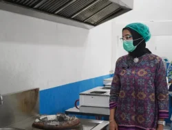 Ompreng Steril Jadi Kunci Keamanan Pangan SPPG Wongkaditi Barat