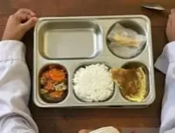 Viral Video MBG Berkantong Plastik, SOP BGN Tempat Makan Menggunakan Ompreng