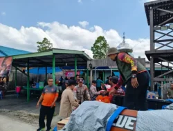 Kawal Penyaluran Bantuan Korban Kebakaran Desa Liang, Polsek Kota Bangun Pastikan Distribusi Logistik Aman dan Tepat Sasaran