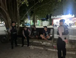 Dengarkan Keluhan Warga Melalui “Patroli Curhat”, Sat Samapta Polres Kukar Perketat Keamanan Malam Hari