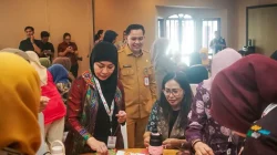 Kemendagri dan Dekranas Perkuat Keterampilan Wastra Melalui Pelatihan Meronce Selendang