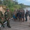 Koops TNI Habema Evakuasi 44 Pendulang Emas dari Gangguan OPM di Pegunungan Bintang