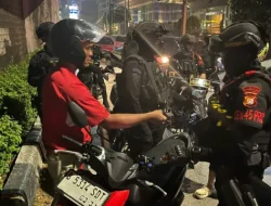 Patra Brimob Polda Metro Jaya Amankan Tiga Terduga Pelaku Curanmor di Pancoran