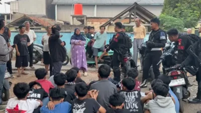 Brimob Polda Metro Jaya Gagalkan Tawuran Subuh di Rawalumbu, 18 Remaja dan Bom Molotov Diamankan