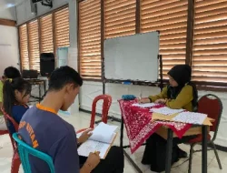 Ujian Akhir Semester Kejar Paket Digelar, Warga Binaan Rutan Surakarta Tunjukkan Semangat Belajar Tinggi