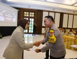 Wakapolda Metro Jaya Sematkan Penghargaan Tridharma Kepada 25 Pengurus PP Polri
