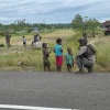 Langkah Kecil, Rasa Aman Yang Besar: Patroli Humanis Satgas Ops Damai Cartenz Hangatkan Kenyam