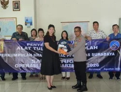 Satgas Operasi Damai Cartenz Terima 2.500 Paket Tas dan Alat Tulis Untuk Anak-Anak Papua