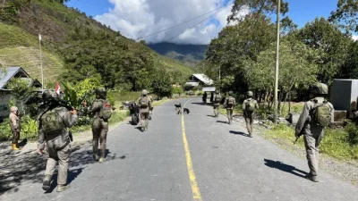 Satgas Kepolisian Operasi Damai Cartenz Perkuat Kehadiran Humanis di Distrik Muara Puncak Jaya